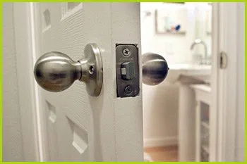 Expert Locksmith Services Dallas, TX 972-908-5978 - 14-unlock-door
